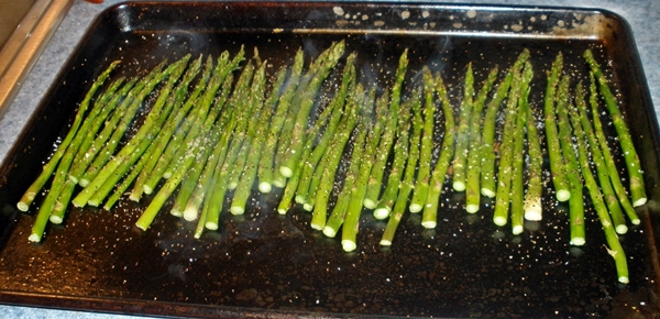Baked Asparagus with Balsamic Butter Sauce recipe