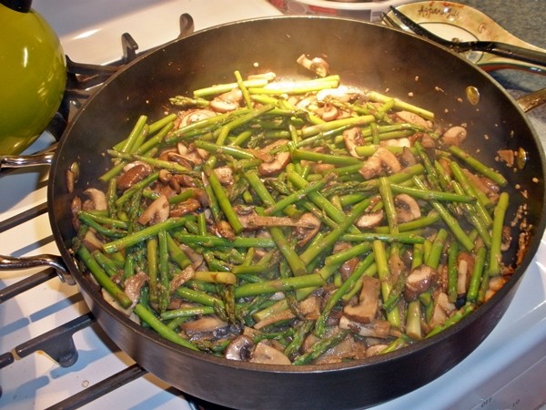 Asian Asparagus and Mushrooms recipe